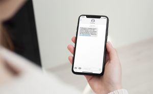 Rząd wysyła SMS-y do milionów Polaków. Po co?